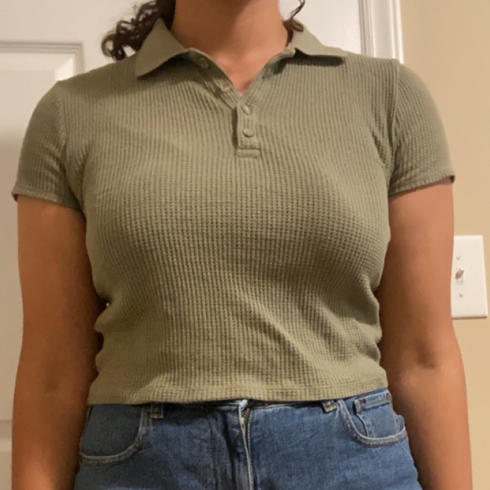 Green, Size Large, Button Up Crop Top
